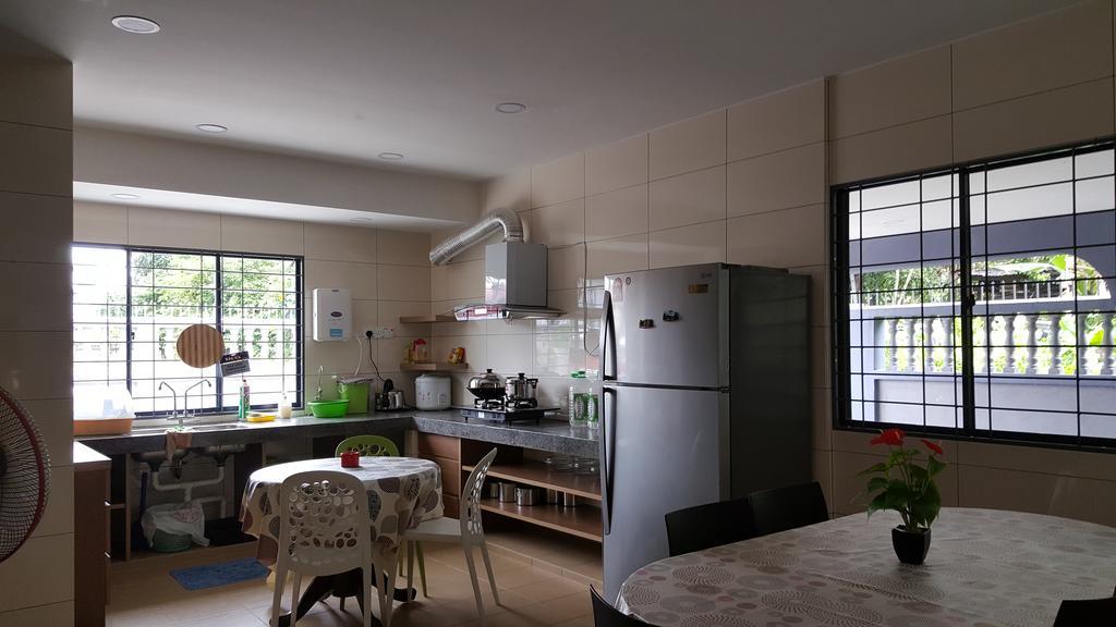 Villa Ellis Lot 310 Kuching Exterior foto