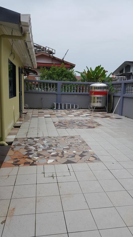 Villa Ellis Lot 310 Kuching Exterior foto
