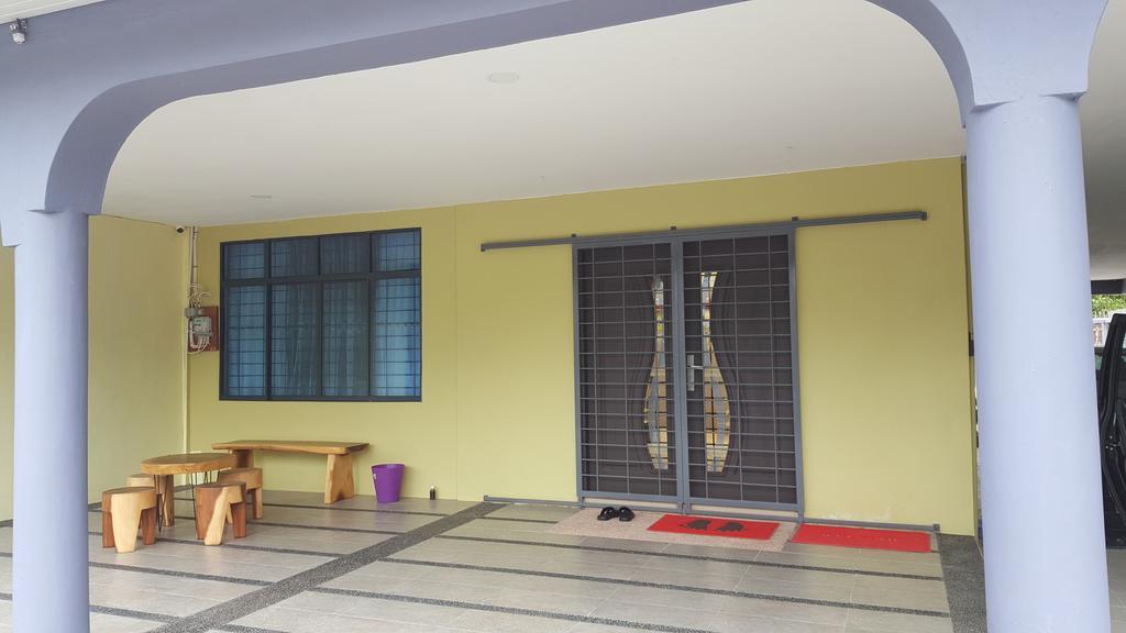Villa Ellis Lot 310 Kuching Exterior foto