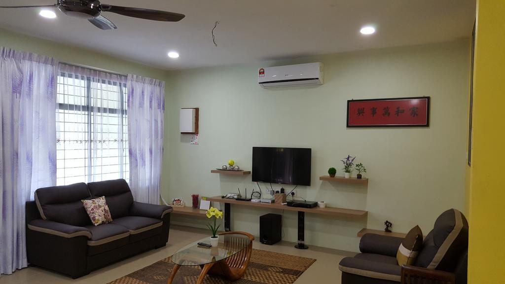 Villa Ellis Lot 310 Kuching Exterior foto