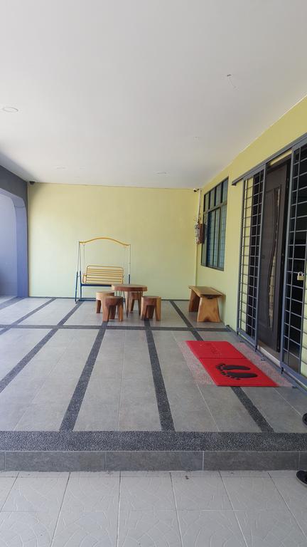 Villa Ellis Lot 310 Kuching Exterior foto